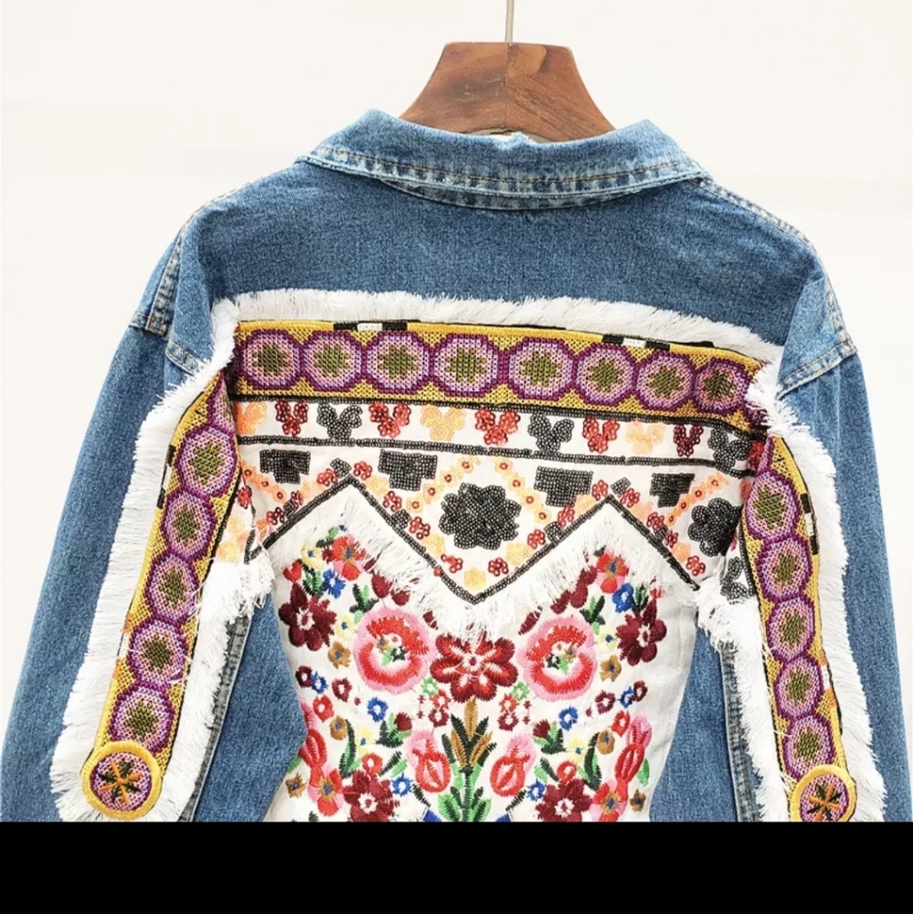 ♥️SOLD ❤️NWT Embroidered Denim Jacket - Picture 3 of 15